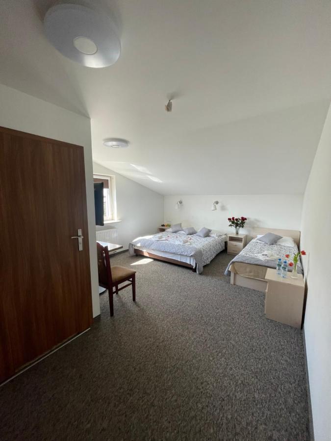 Hotelik Gold Raszyn Exteriör bild