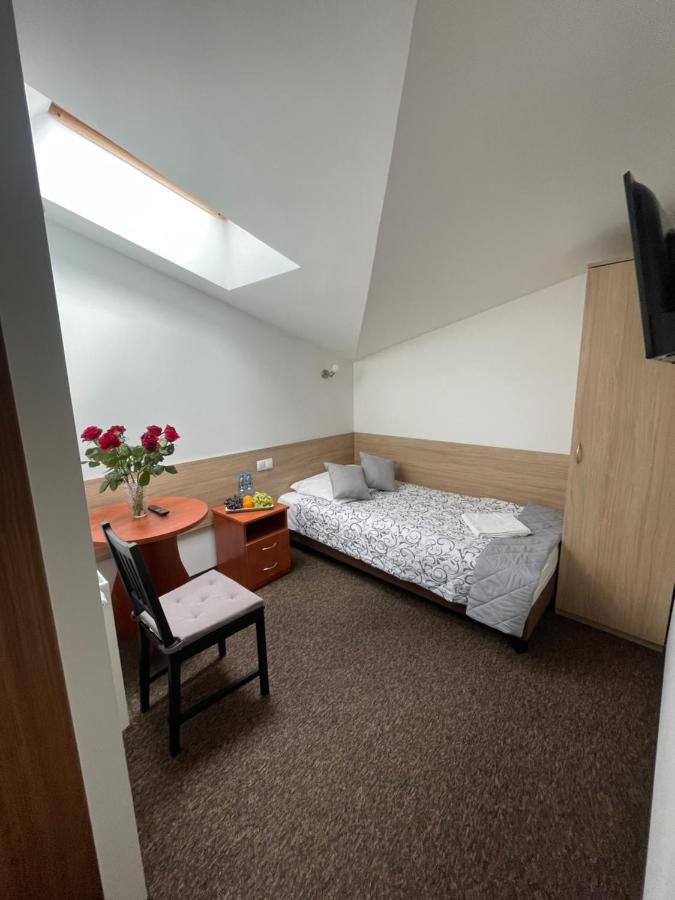 Hotelik Gold Raszyn Exteriör bild