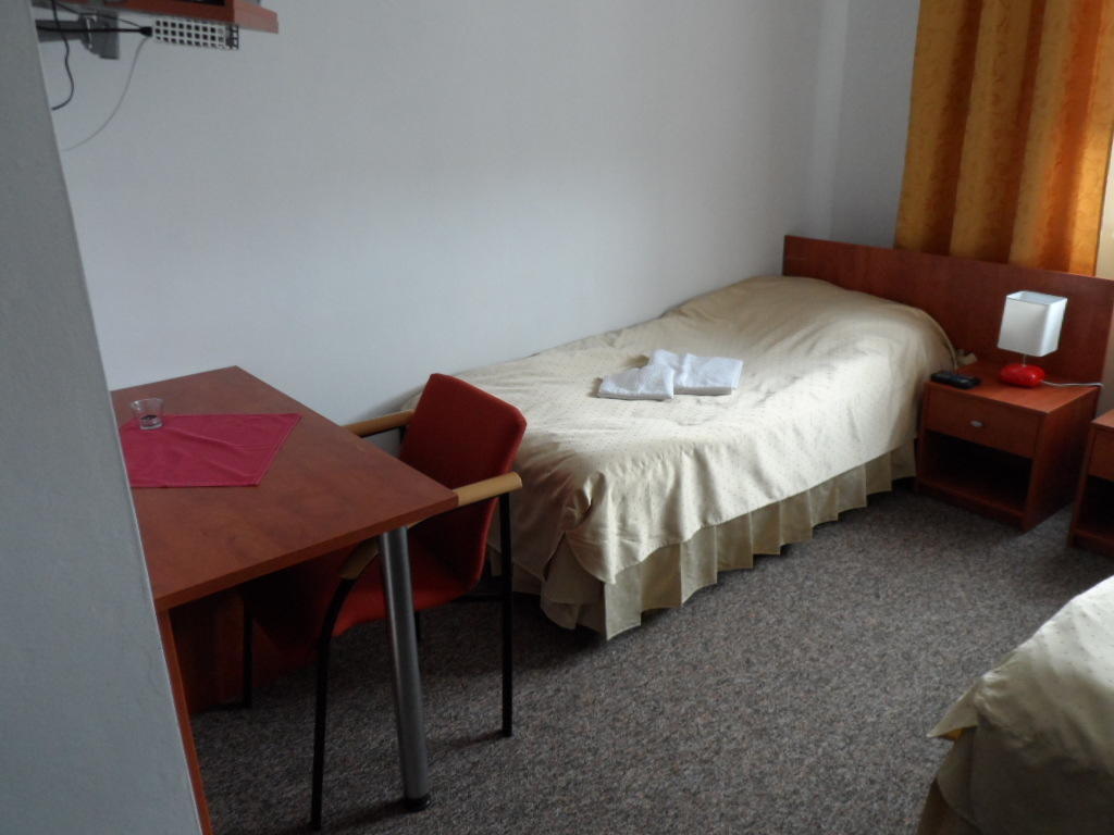 Hotelik Gold Raszyn Rum bild